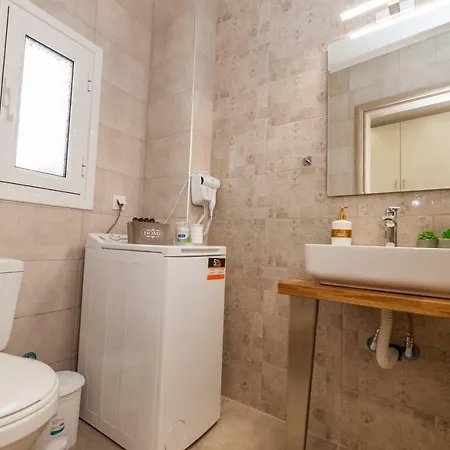 아파트 Mantisses 3 칼라마타